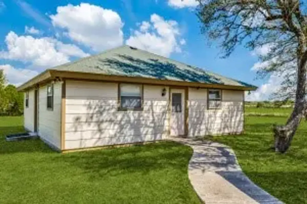2967 Hero Way 3, Leander