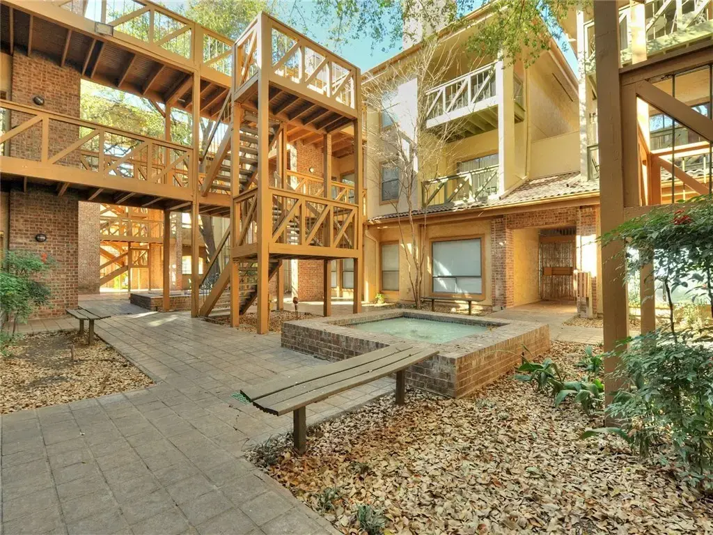 806 W 24th Street 330, Austin