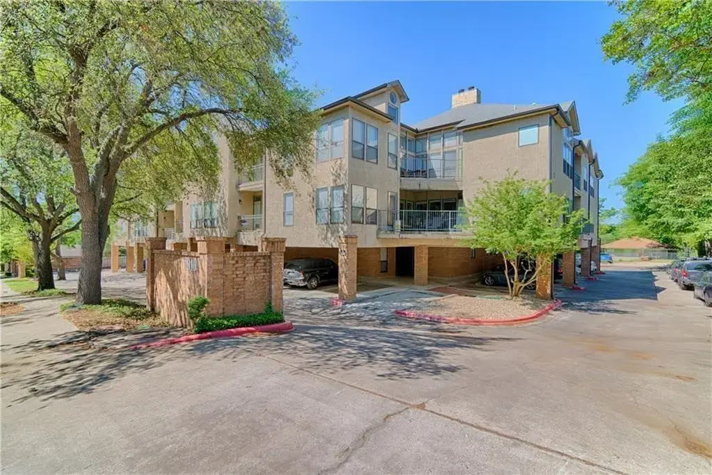1910 Robbins Place 210, Austin