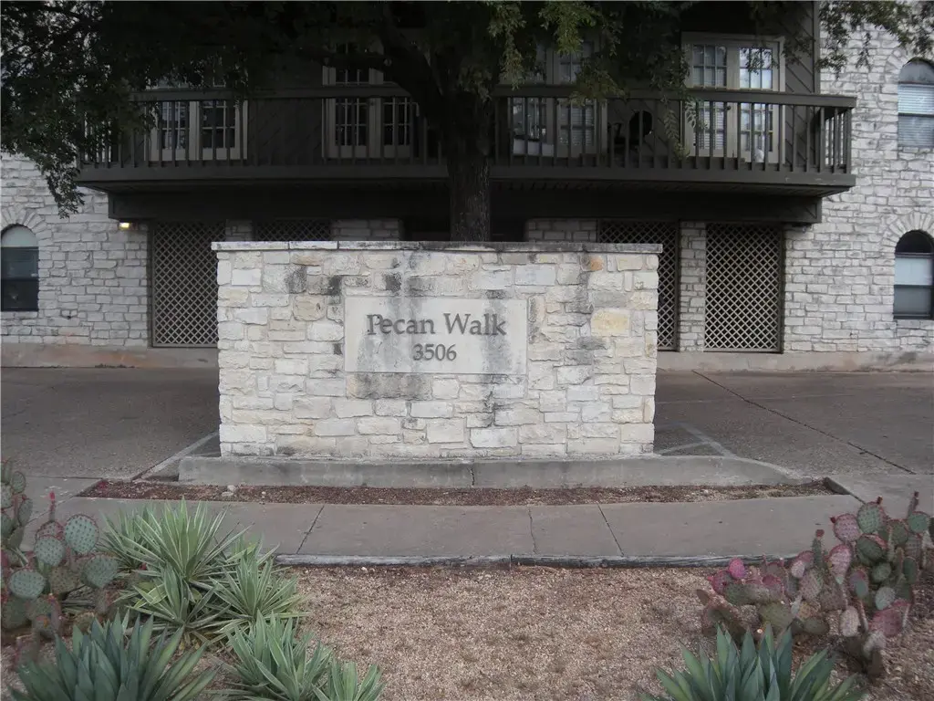 3506 Speedway 101, Austin