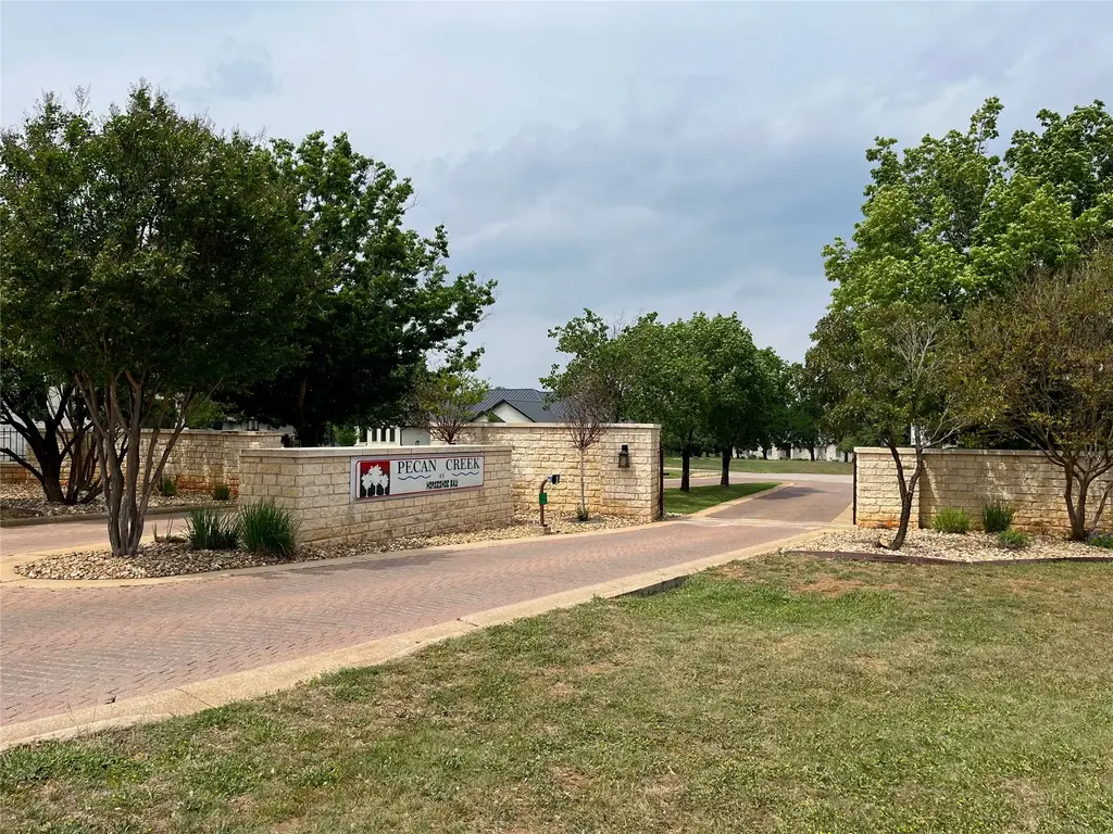 105 Lampasas Court, Horseshoe Bay