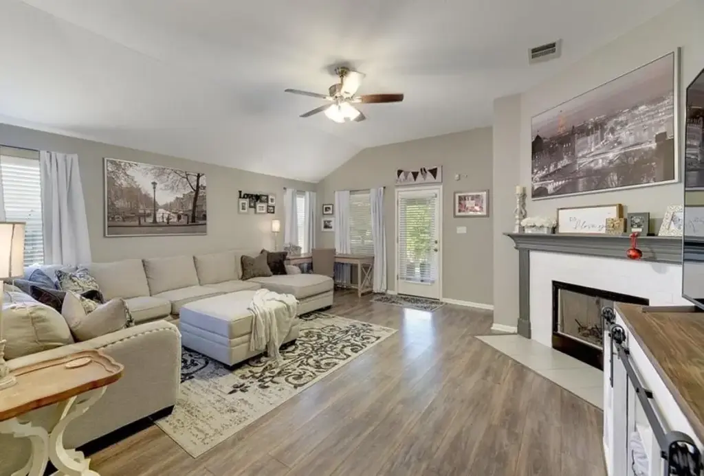 1307 Ridgewood Drive, Leander
