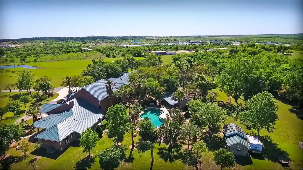 321 Weiss Road, New Braunfels