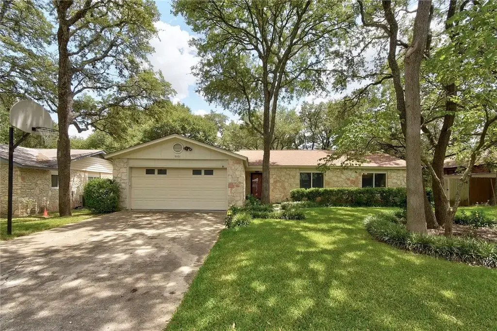 9001 Bubbling Springs Trail, Austin