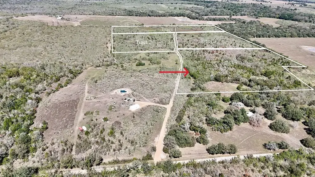 Tract 4 Maynard Hallmark Road, Waelder