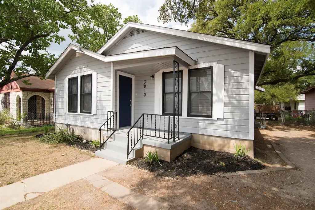 3010 E 12th Street, Austin