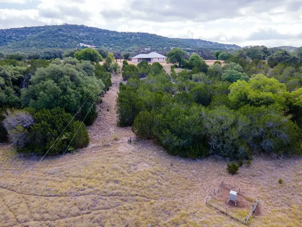 326 Rocky Creek Road, Medina