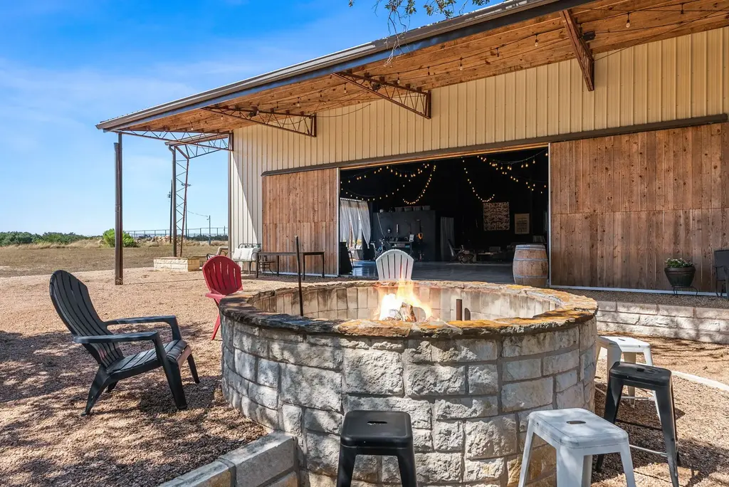 7394 Creek Road, Dripping Springs