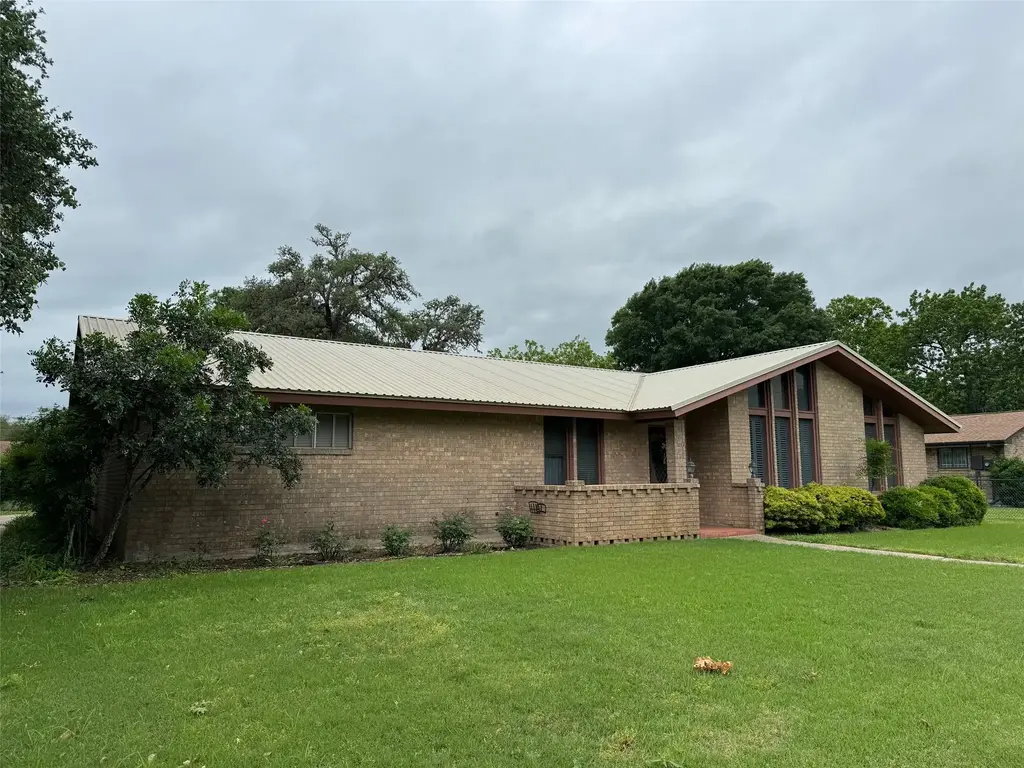 713 Sarah Jo Street, La Grange