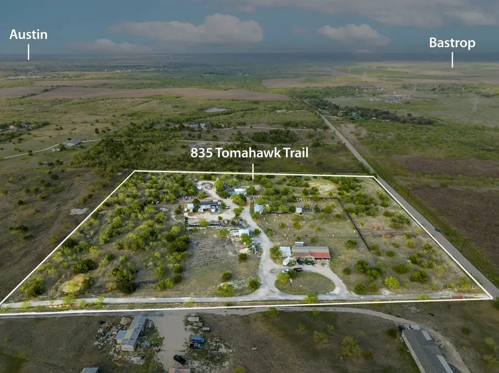 835 Tomahawk Trail, Dale