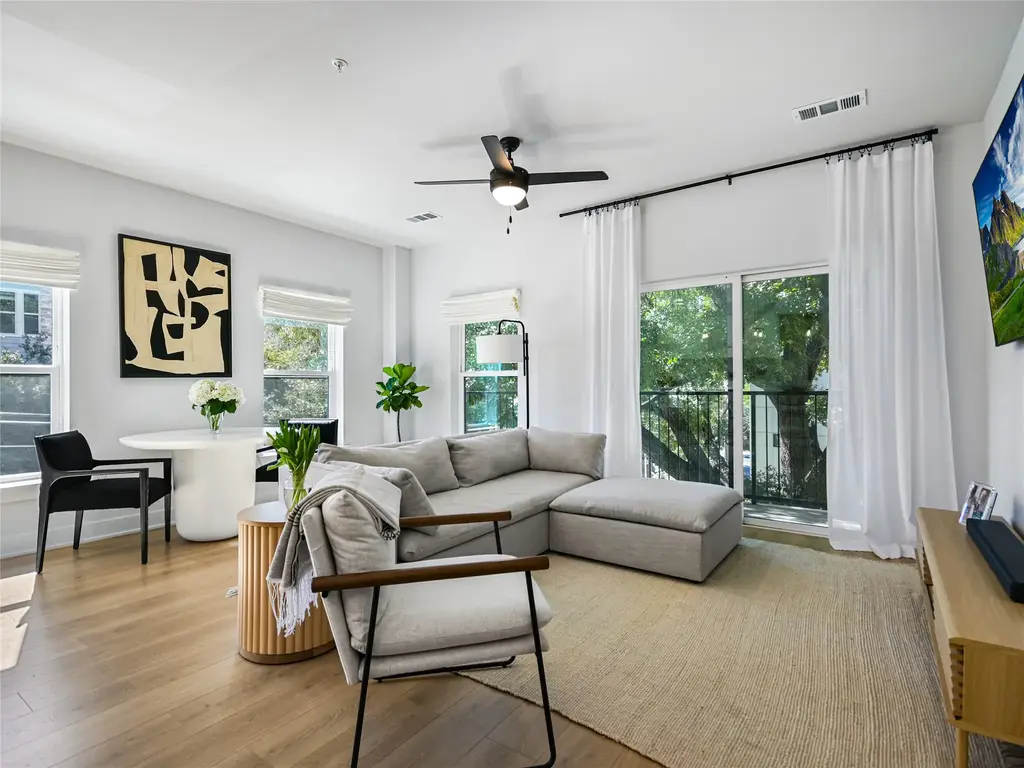 2500 Longview Street 223, Austin