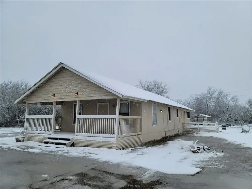 18501 Blake Manor Road, Manor
