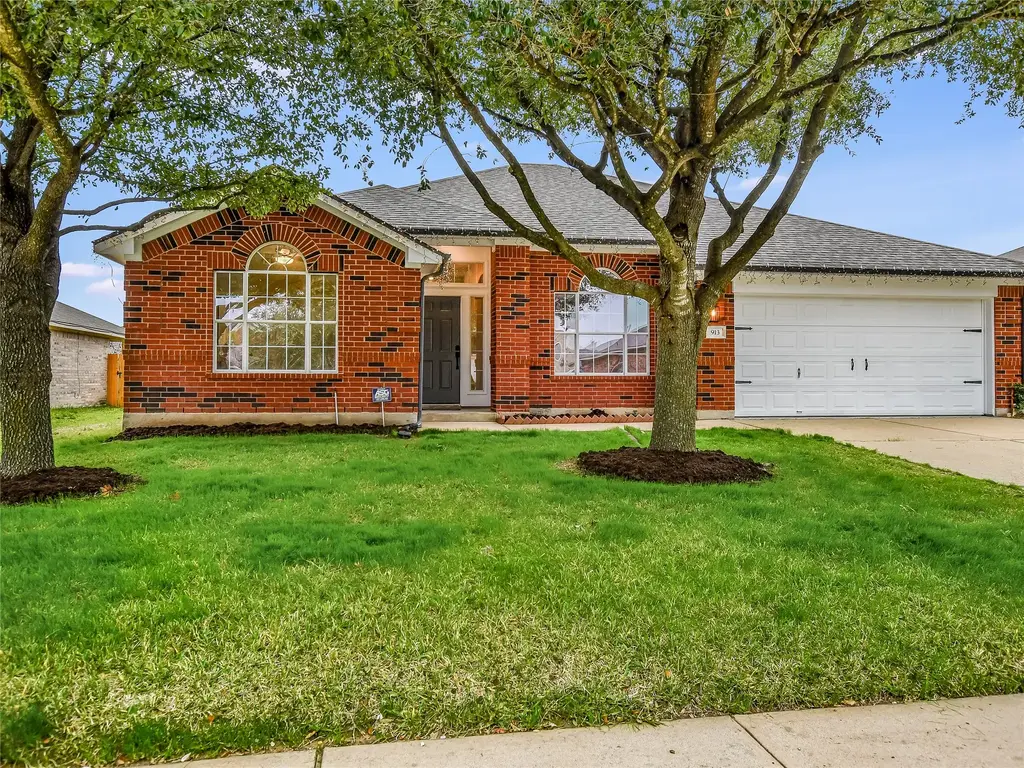 913 Old Wick Castle Way, Pflugerville
