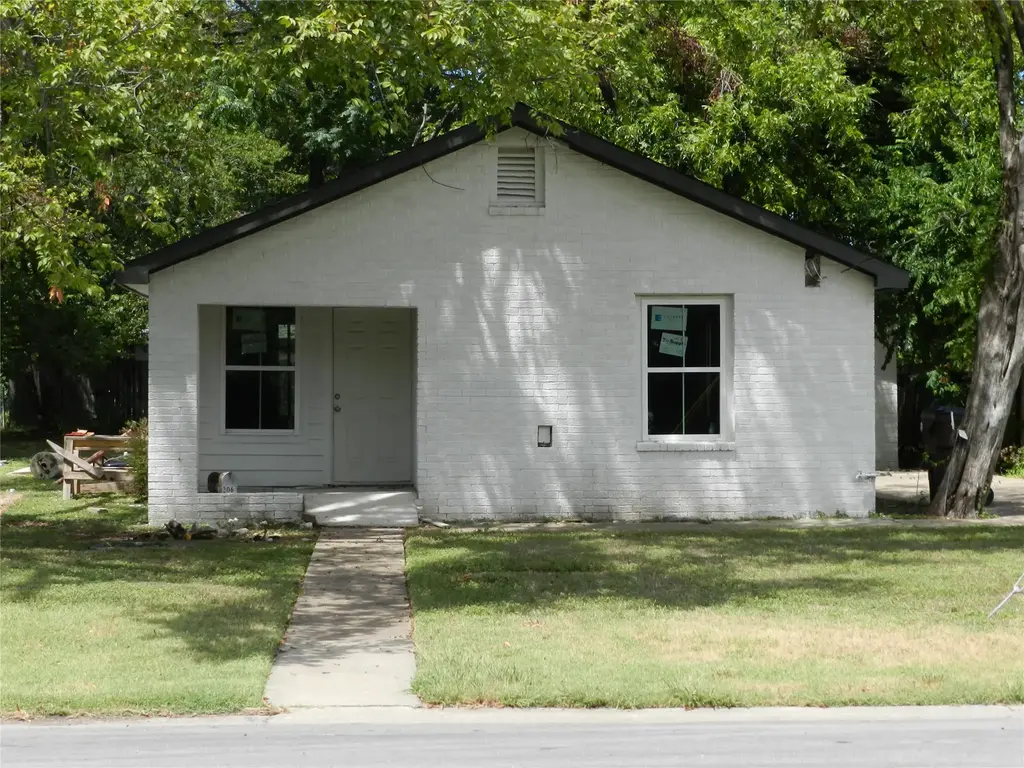 306 E Liberty Avenue, Round Rock