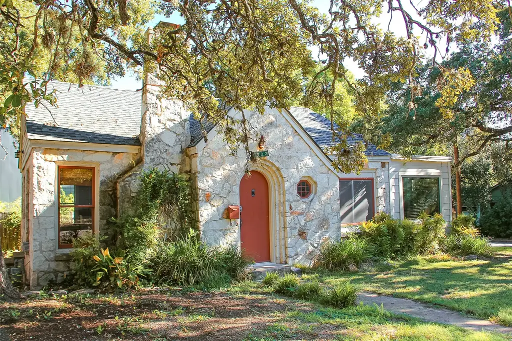 302 Lockhart Drive, Austin
