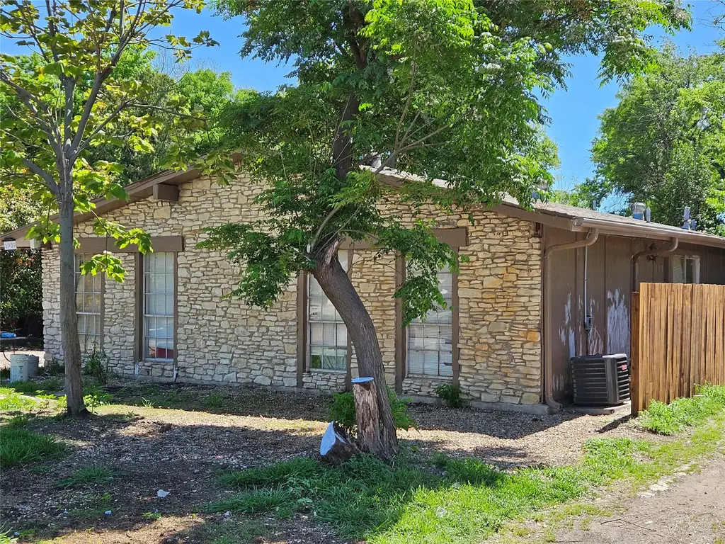 1909 Hearthside Drive, Austin