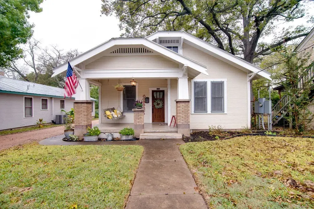 113 W Creek Street, Fredericksburg