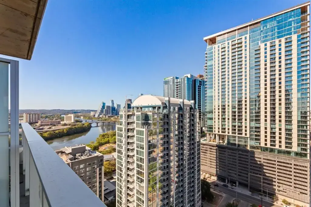 48 E East Avenue 3203, Austin