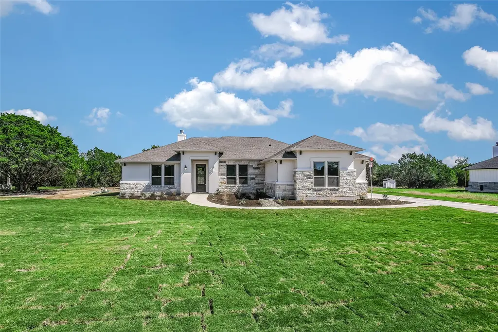 107 Ethan Lane, Burnet