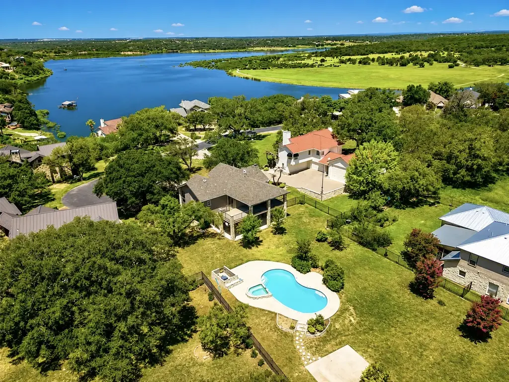 339 Quail Run Court, Spicewood