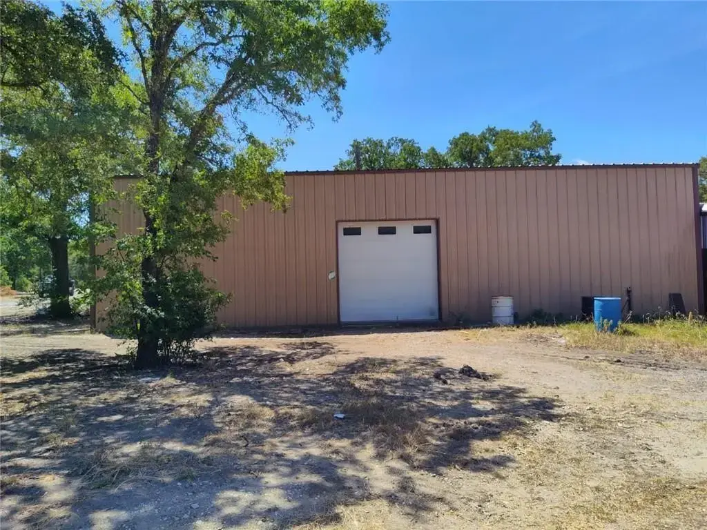 19219 Hog Eye Road, Manor