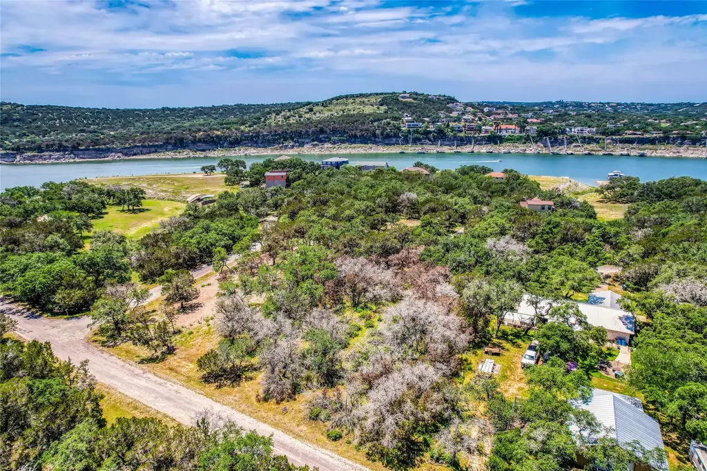 21703 Falcon Lane, Lago Vista