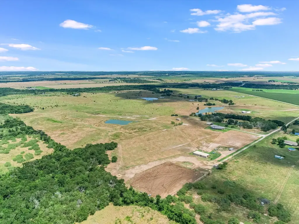14325 Fm 619, Coupland