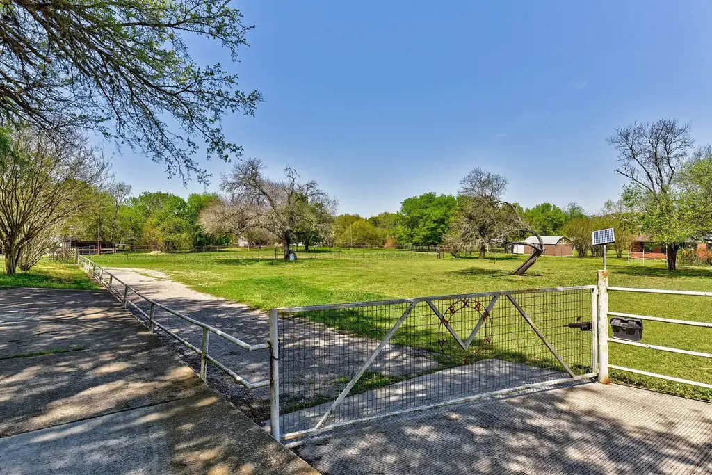20 Pillow Road, Sunset Valley