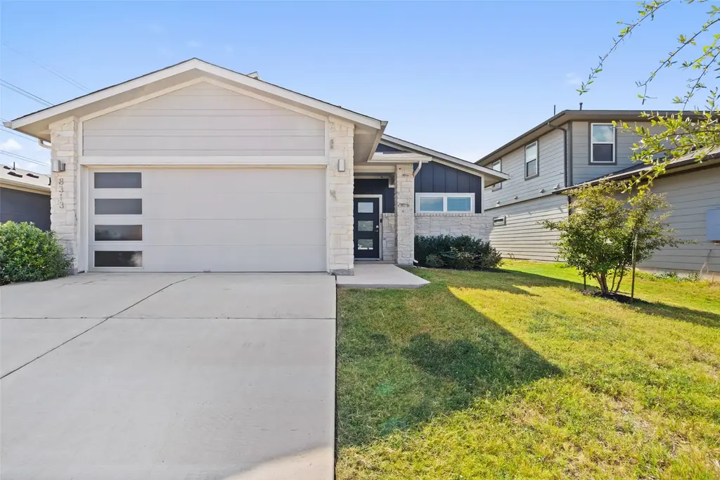 8313 City Top Boulevard, Austin