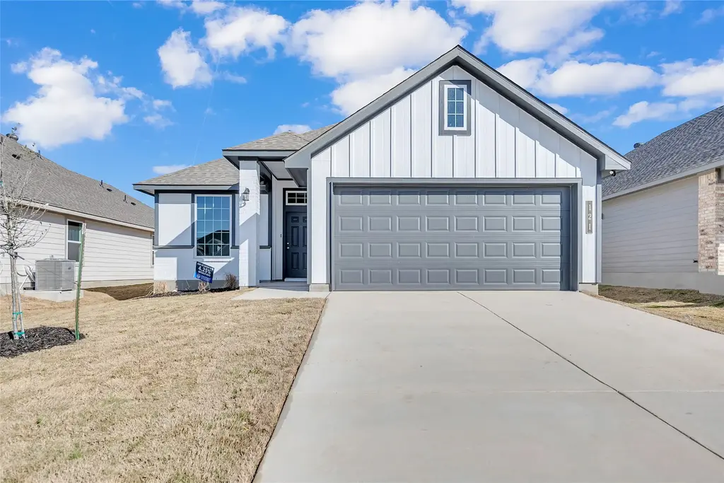121 Walk Way, Jarrell