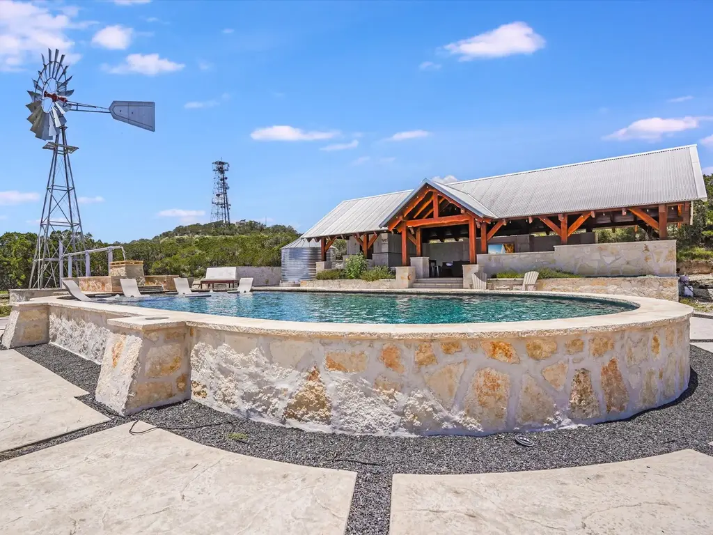 453 Lone Man Mountain Road, Wimberley