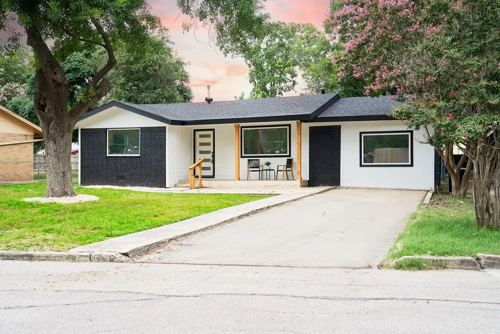 443 Lockener Avenue, New Braunfels