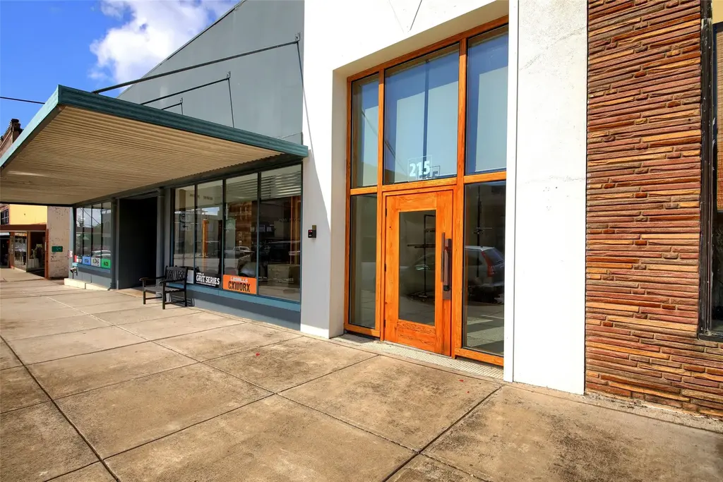215 N Main Street, Taylor