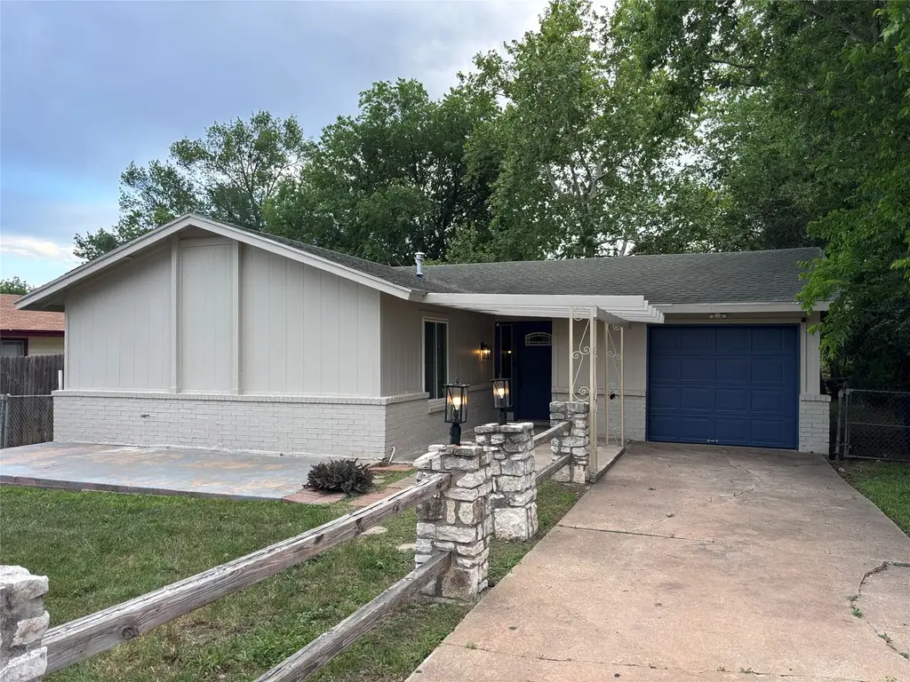 2325 Rockridge Drive, Austin
