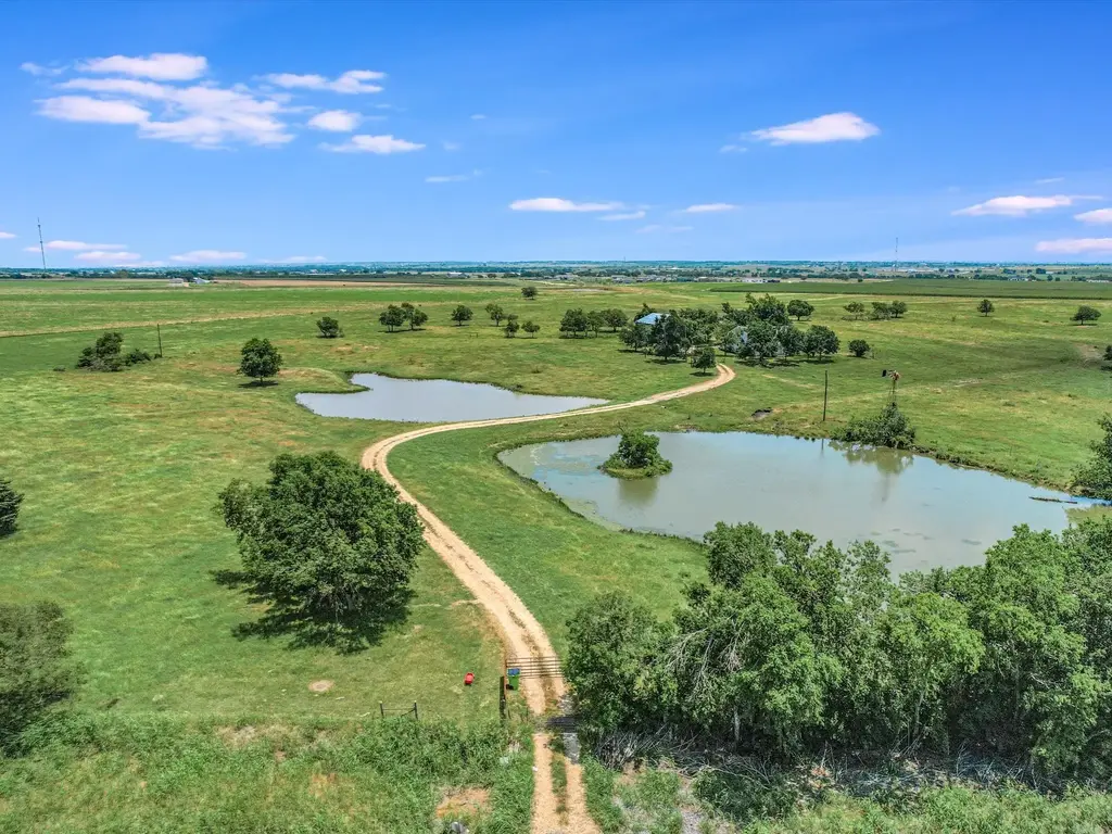 16421 Tx-95 Highway, Coupland