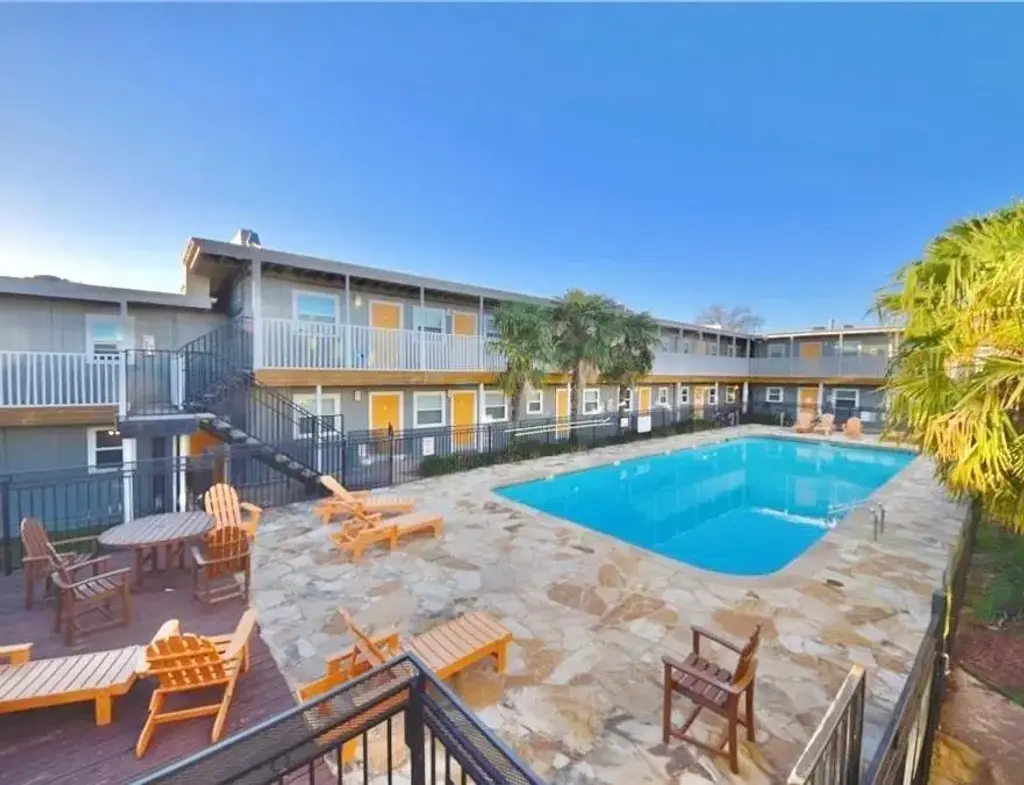 2401 Manor Road 132a, Austin