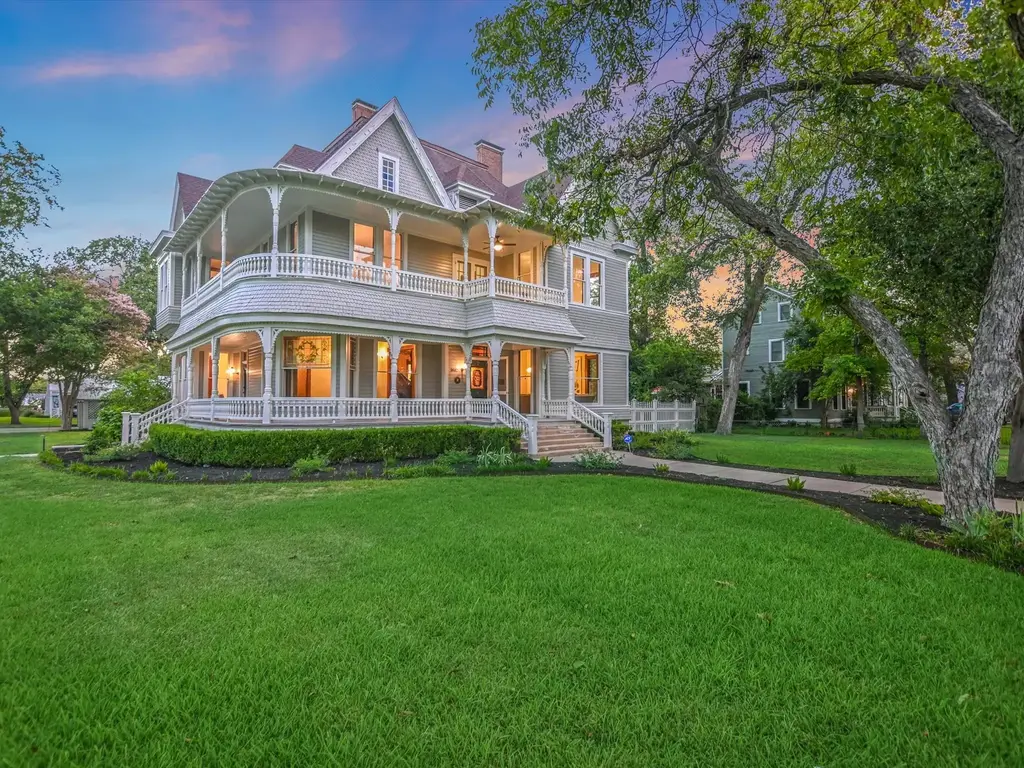 1402 Church Street, Bastrop