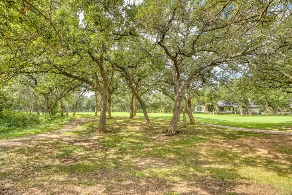 512 Flintstone, Horseshoe Bay