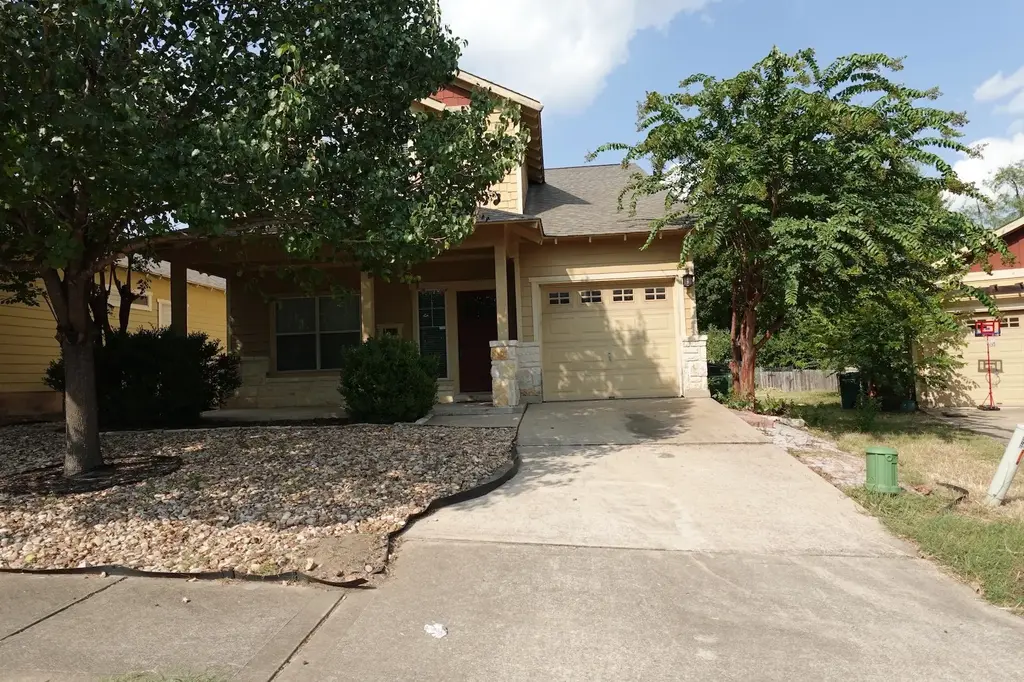 2112 Wayward Sun Drive, Austin