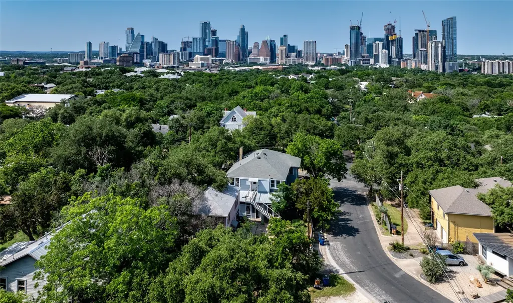 407 E Monroe Street, Austin