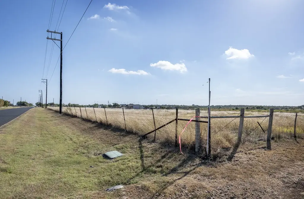 1841 County Road 305, Jarrell