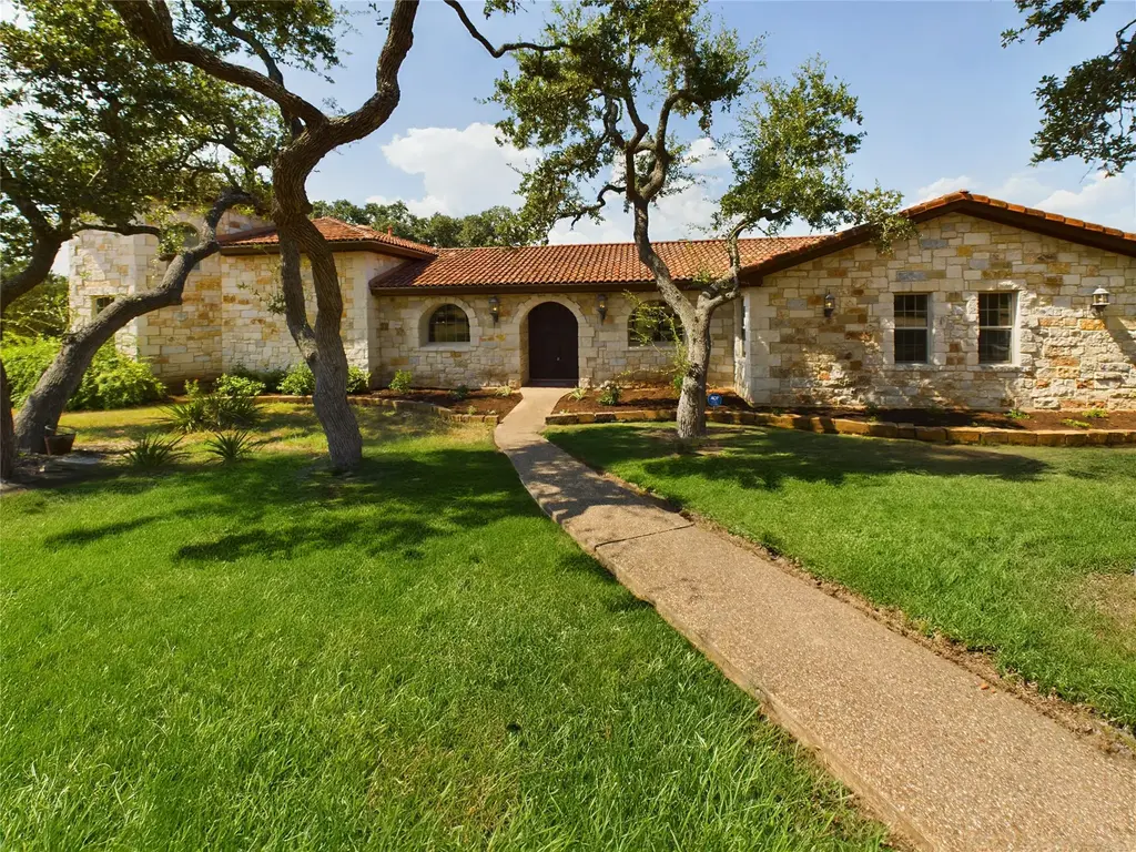 126 Island Oaks Lane, Driftwood