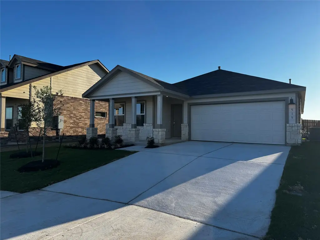 515 Avre Loop, Kyle