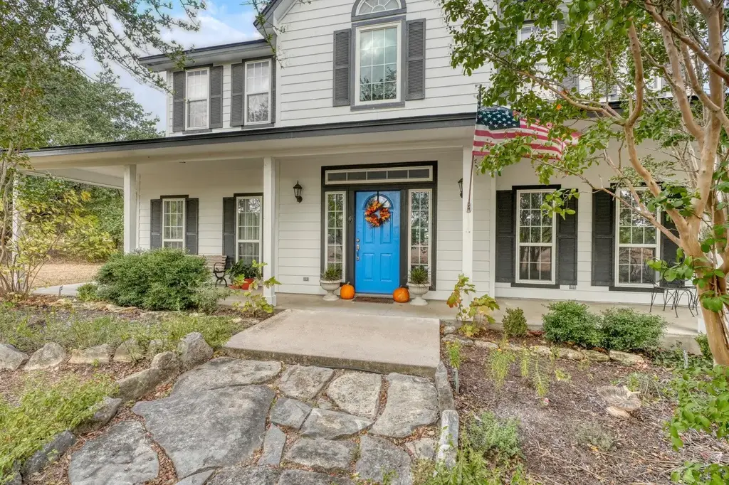 305 County Road 103, Lampasas