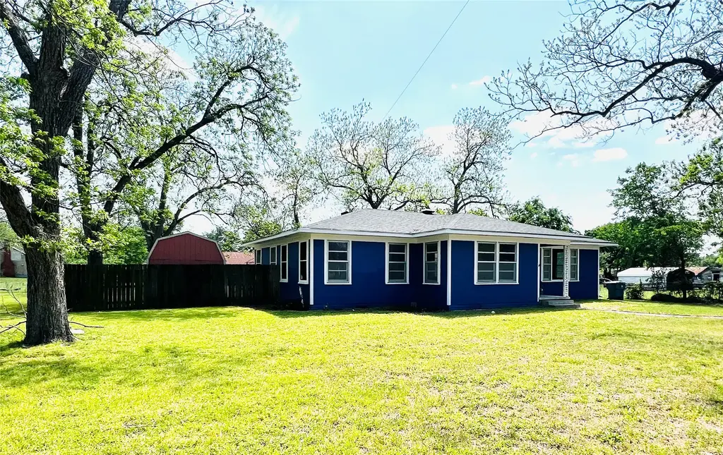 1307 W Main Street, Cameron