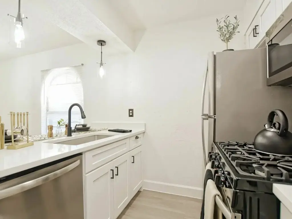 1220 W Anderson Lane 116, Austin