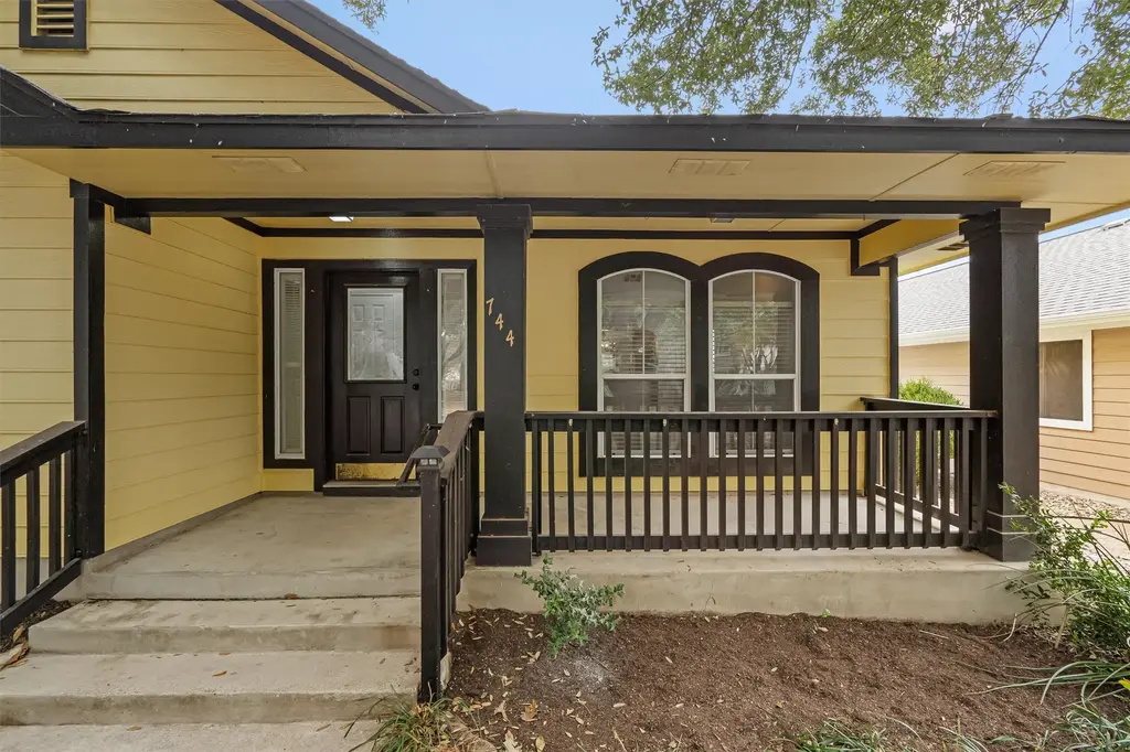 744 Fairway, Kyle