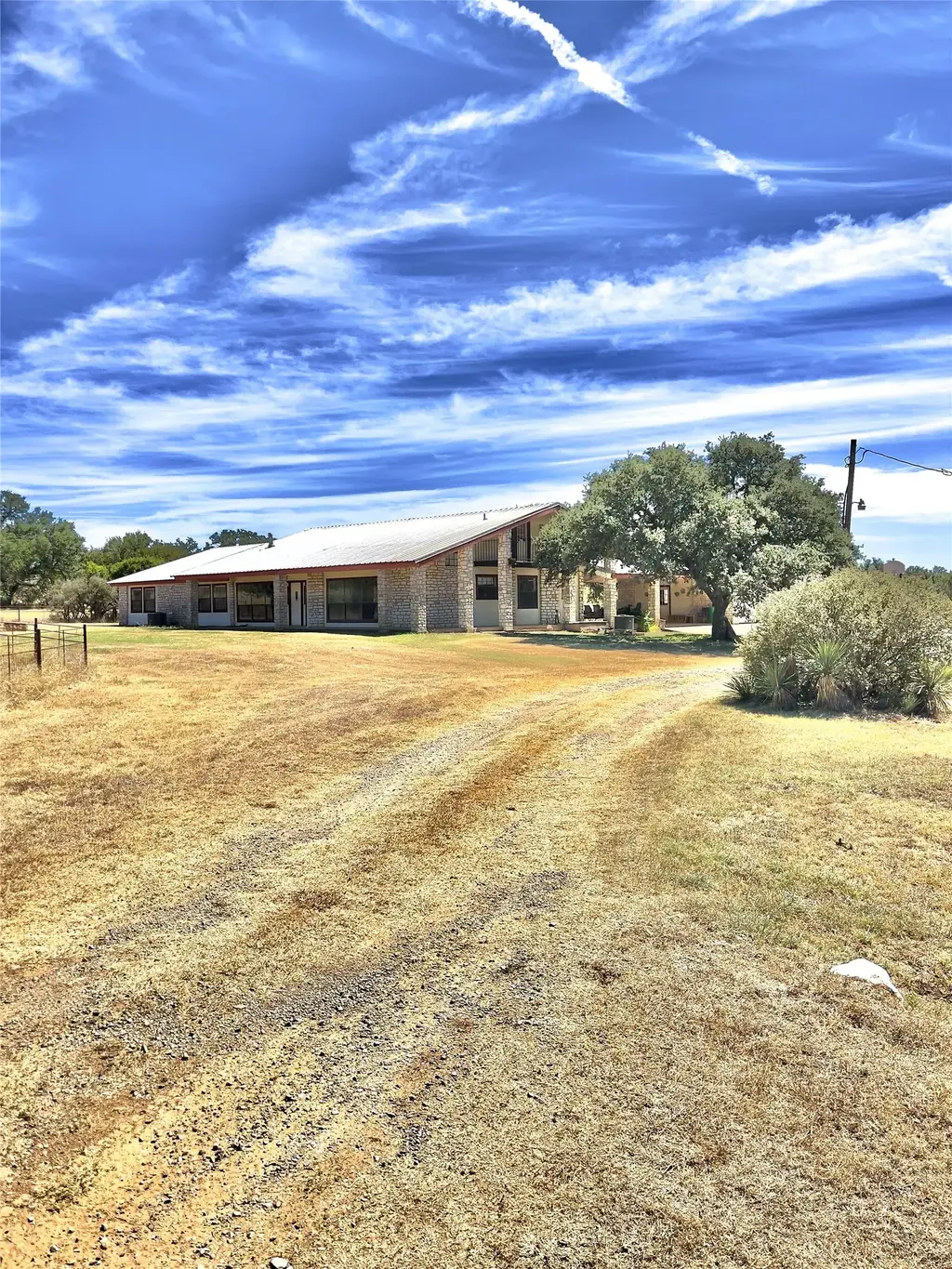 313 Rawhide Road, Burnet