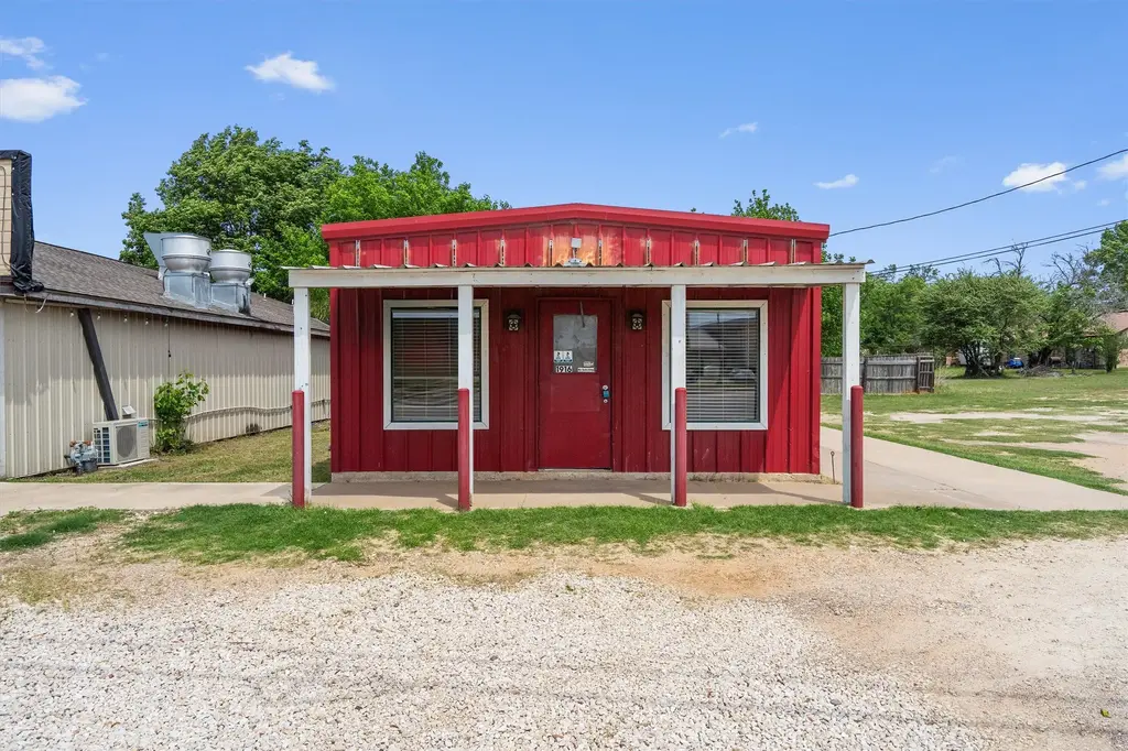 1916 W Cameron Avenue, Rockdale