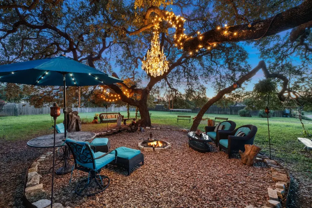 115 W Bluebriar Drive, Marble Falls